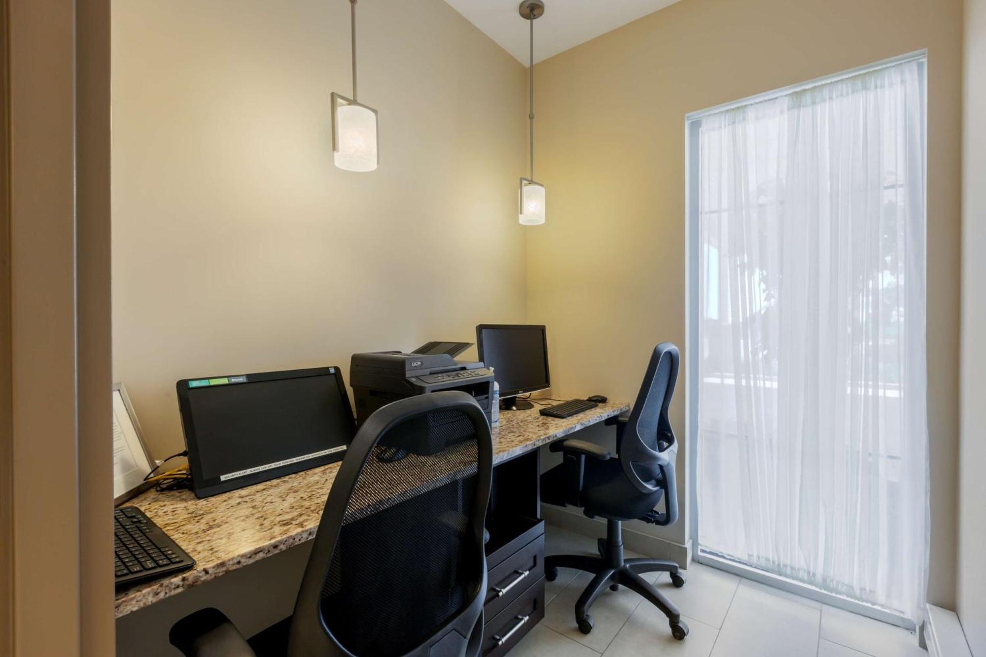 Best Western Plus Walkerton Hotel & Conference Centre Luaran gambar